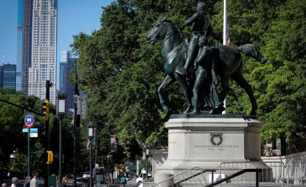 Президентът Доналд Тръмп подписа указ за опазване на паметниците в