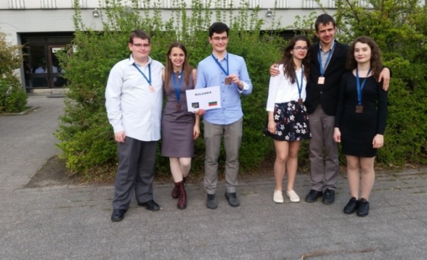 Провеждат ученическите олимпиади при засилени епидемиологични мерки съобщи БиТиВи Тази