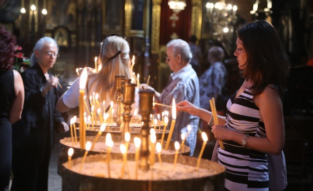 Българската православна църква отбелязва един от най-светлите си празници – Преображение Господне
