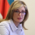 Захариева: Петков трябваше да действа по-бързо по френското предложение за РСМ