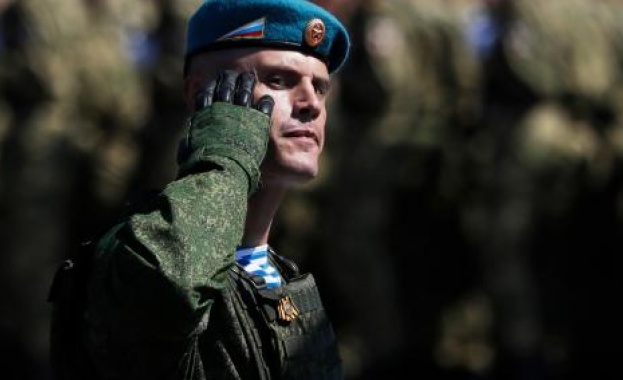 Нови разкрития за войника, извършил атака на метри от Путин в Деня на победата (видео)	