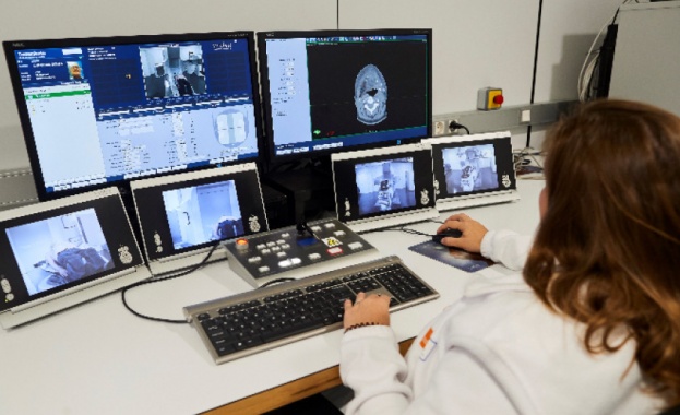 Нелечима форма на рак бе отстранена от тялото на младо