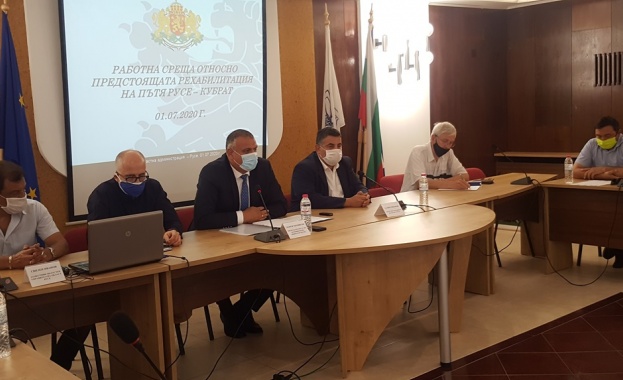 Инвестицията е за над 38 млн лв Председателят на АПИ