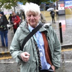 Бащата на Борис Джонсън наруши правилата и влезе в Гърция през България