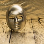 Лукс по време на криза: Бижутер прави предпазна маска от злато за 1,5 млн. долара 