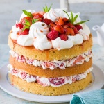 Родени  на  27 април