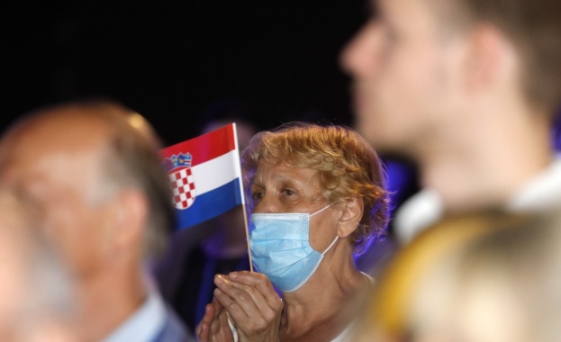 Хърватският премиер Андрей Пленкович обяви победата на управляващата партия Хърватска