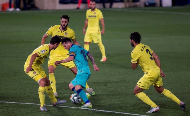 Барселона победи Виляреал с 4 1 като гост на стадион Ел