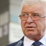  Дават допълнително пари на пенсионерите през април