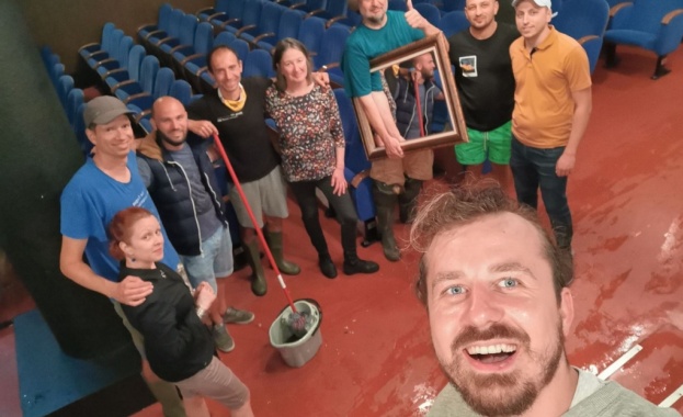 Театър „199“ винаги готов за порой