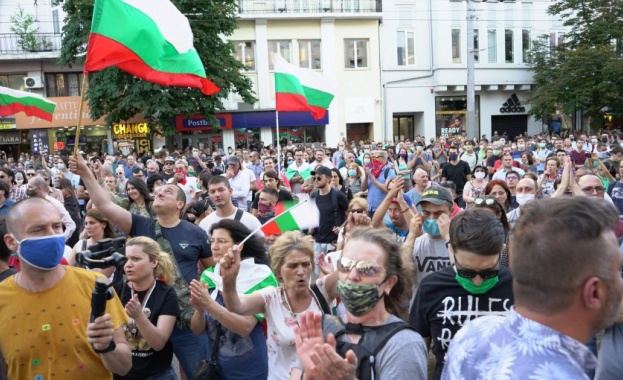 След вчерашните протести срещу правителството и действията на прокуратурата която