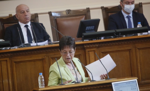 Хората не вярват въобще на сегашната политическа класа в България