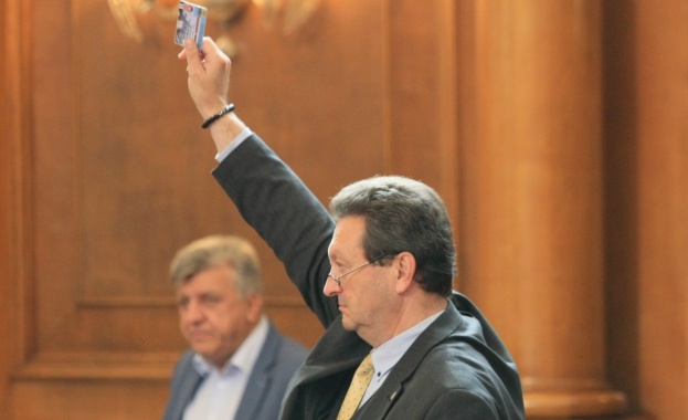 Мафията си сменя министрите не нрава Така депутатът от БСП