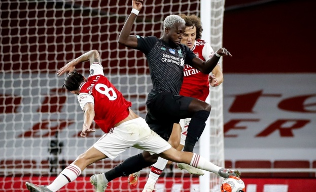 Отборът на Арсенал съхрани шансовете си да участва в Лига