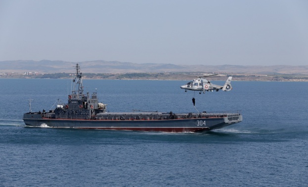 Започва национално военноморско учение Бриз 2021 В него участват около