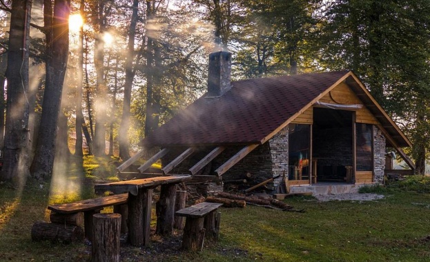 уристическите хижи се готвят отново да посрещнат любителите на планината