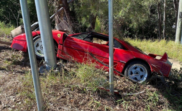 Ferrari F40 бе разбито на тест-драйв