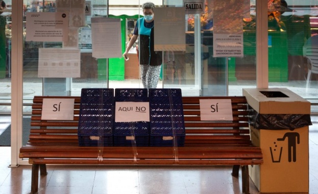 Жителите на Барселона бяха призовани от испанското правителство да останат