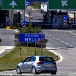 Гръцките хотелиери негодуват срещу задължителните тестове на „Промахон“