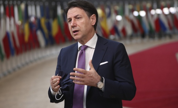 Италианският премиер Джузепе Конте заяви че лидерите на ЕС които