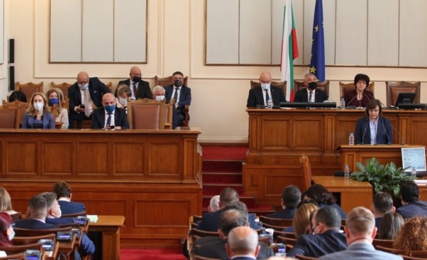 Премиерът Бойко Борисов финансовият министър Владислав Горанов икономическият Емил Караниколов