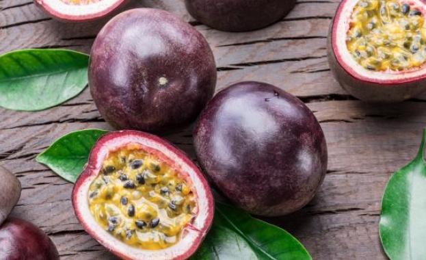 Passion fruit – плодът, от който се нуждаете това лято