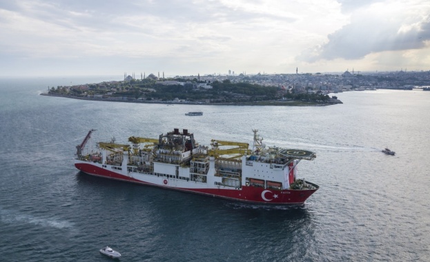 Корабът Фатих започна сондажи в блока Туна 1 в Черно море