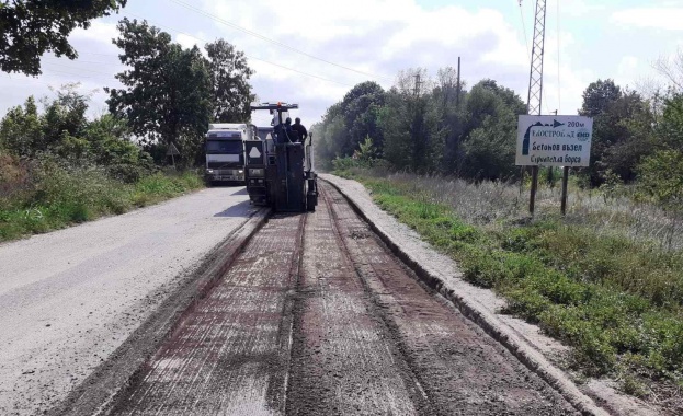 Днес 21 юли стартираха ремонтните дейности на 4 5 км