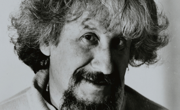 Нейният непоклатим оптимизъм се дължи на безкрайния й цинизъм