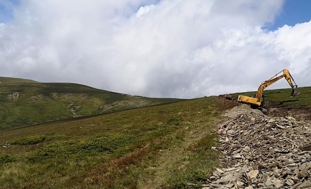 След широкия отзвук на случая с тежката строителна техника в