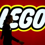 Lego спря производството на боен самолет