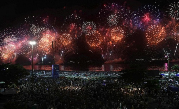 Празненствата за Нова година в Рио де Жанейро които традиционно