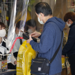 В Япония създадоха разтворими в морска вода пластмасови пликове 