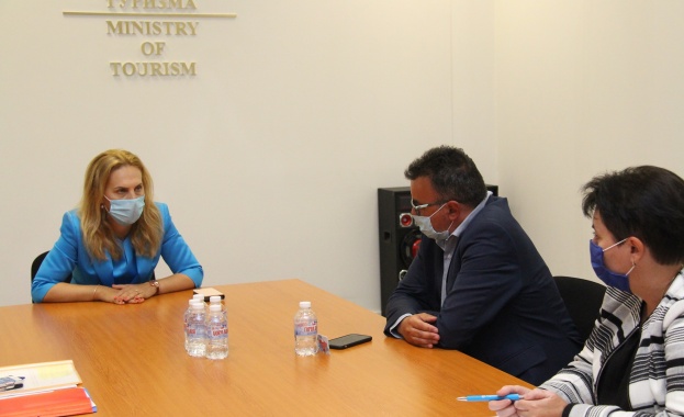 Заместник министър председателят и министър на туризма Марияна Николова обсъди държавната