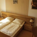 Спад с близо 97% на приходите от нощувки в област Варна през май