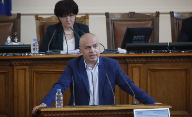 Поканете министър председателя да дойде и да се отчете да разкаже