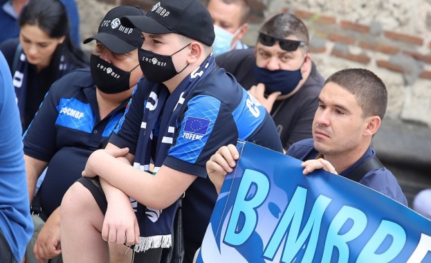  По-малко полицаи на протестите в София заради случаи на заразени с коронавирус 