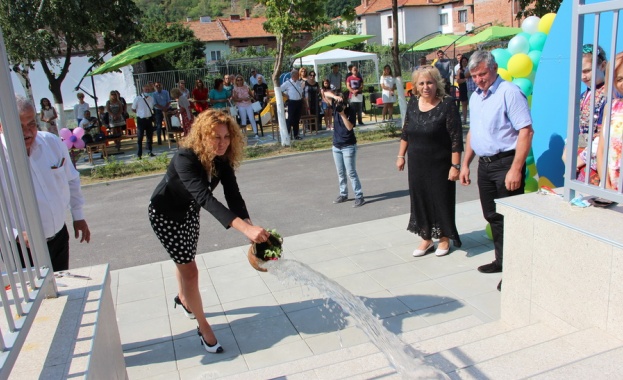 Две детски  градини и училище в Гоце Делчев са обновени със средства от ОПРР