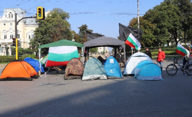 В София ситуацията остава непроменена Палатковите лагери на три ключови