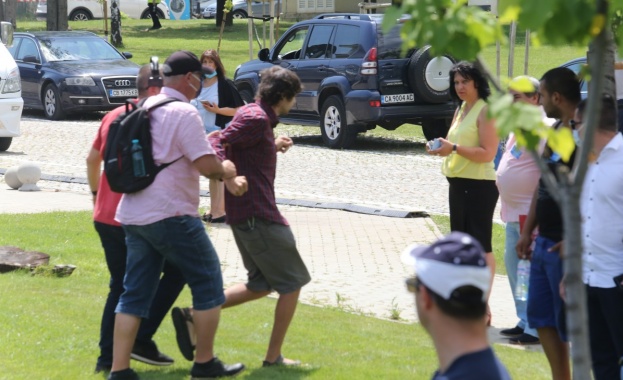 Проява на напрежение беляза Националната конференция на партия ГЕРБ провела