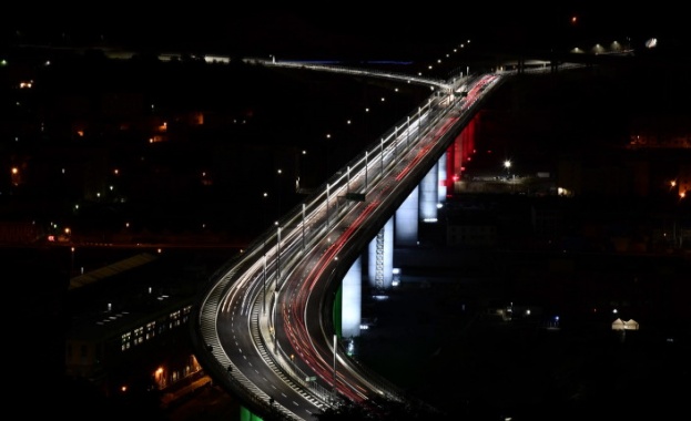 Движението по новия мост в Генуа беше пуснато предсрочно