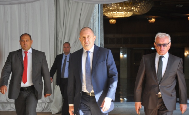 Българите все по често си задават въпроса какво трябва да направим