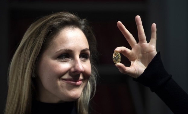 В Якутия е изкопан най големият цветен диамант в историята на