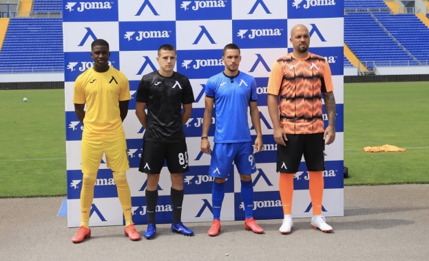 Левски представи новите екипи за сезон 2020/21