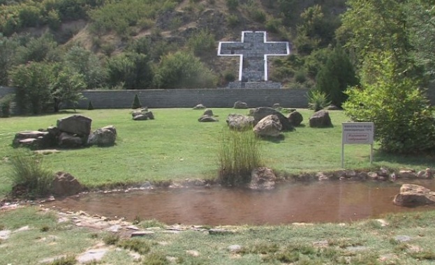 Там са изградени минерална баня паркинг и заведение Граждани сигнализираха