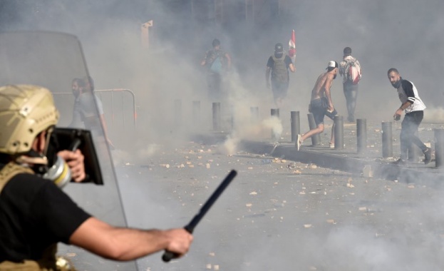 Протести срещу карантината имаше в Германия и Великобритания На митинги