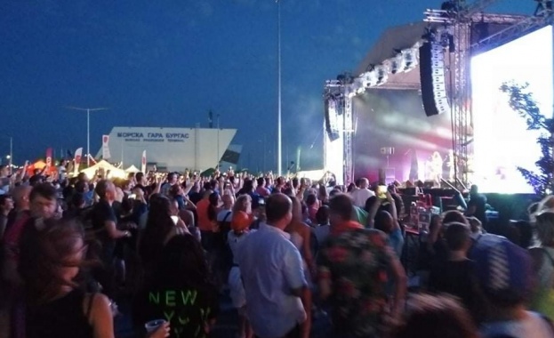 Между 4000 и 5000 човека публика на вечер събра тазгодишното