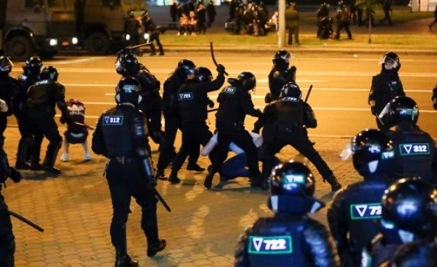 Война против собствения народ а Въпроса задава шофьор през отворения