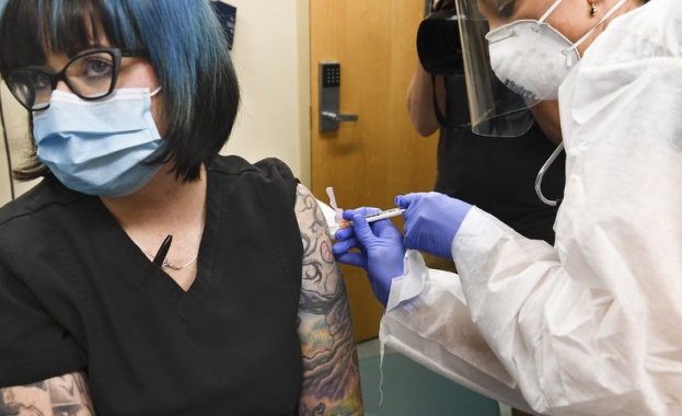 САЩ се споразумяха с производителя на лекарства Модерна Moderna да