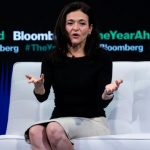 Сандбърг: Facebook ще работи със следващия президент на САЩ, който и да е той